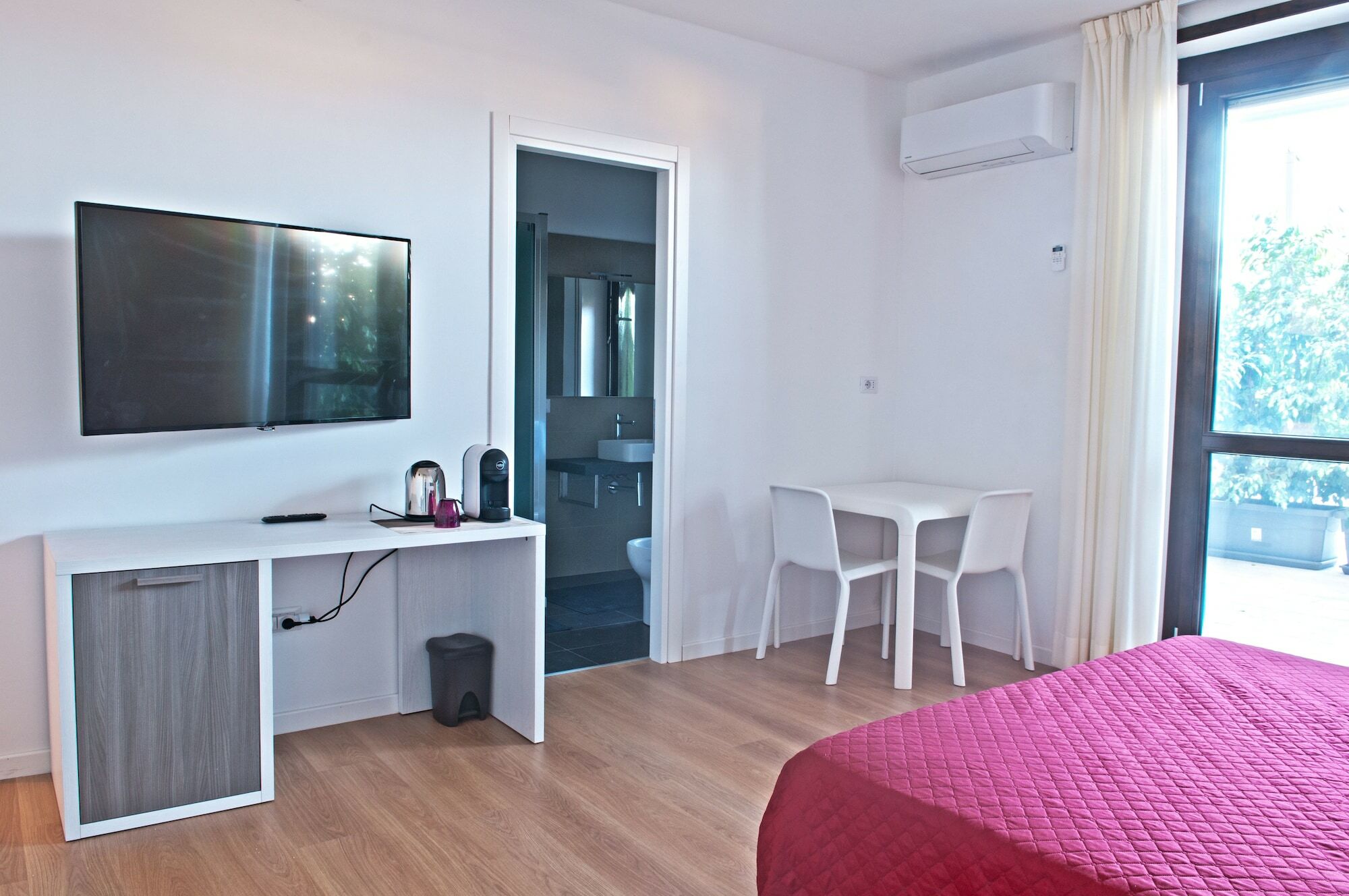 אוריסטאנו Four Rooms Guesthouse מראה חיצוני תמונה